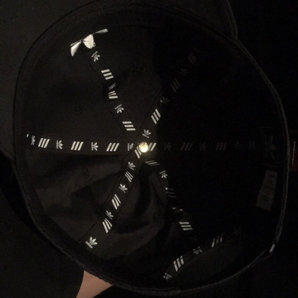 Adidas hat - Picture 2 of 3